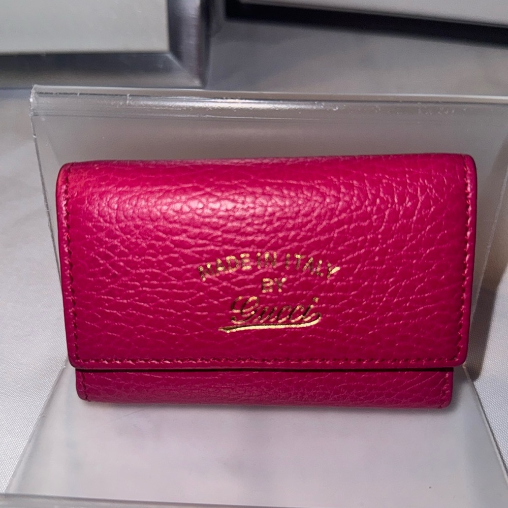 GUCCI SWING LEATHER KEY CASE EUC
